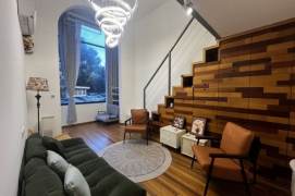 High-Ceiling 2BR Apartment in Xujiahui (L10/L11)
