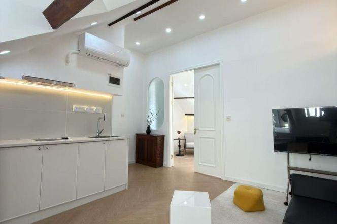 1BR Lane House in Old Xuhui with Terrace (L13)