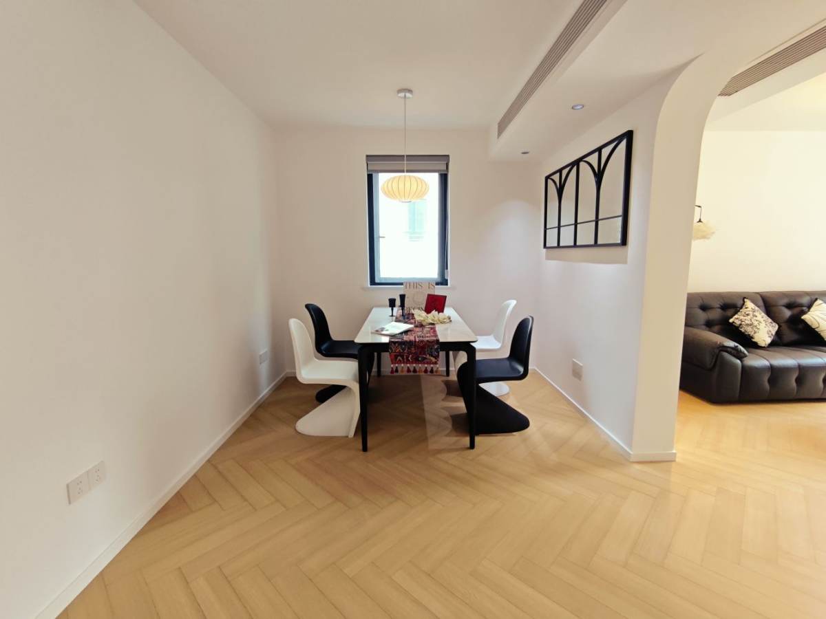 Housing image — Dining Area