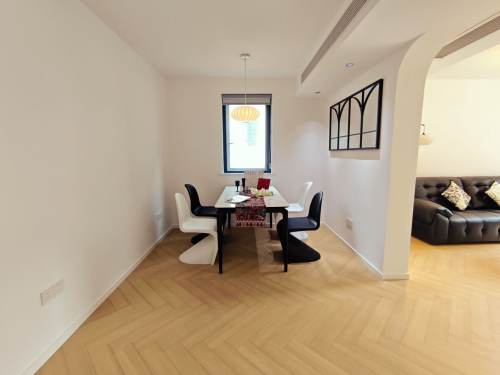 Housing image — Dining Area
