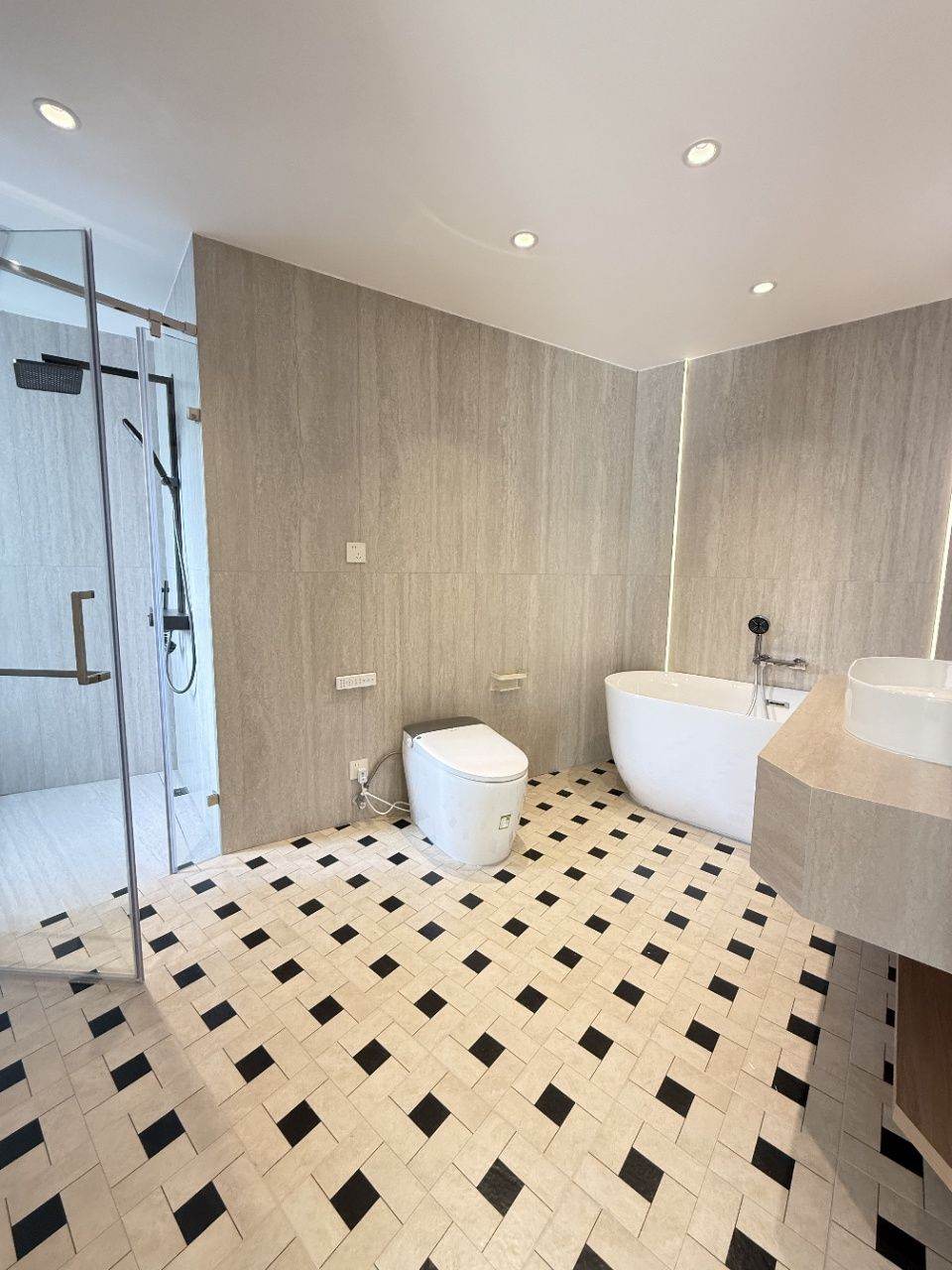 Housing image — Bathroom