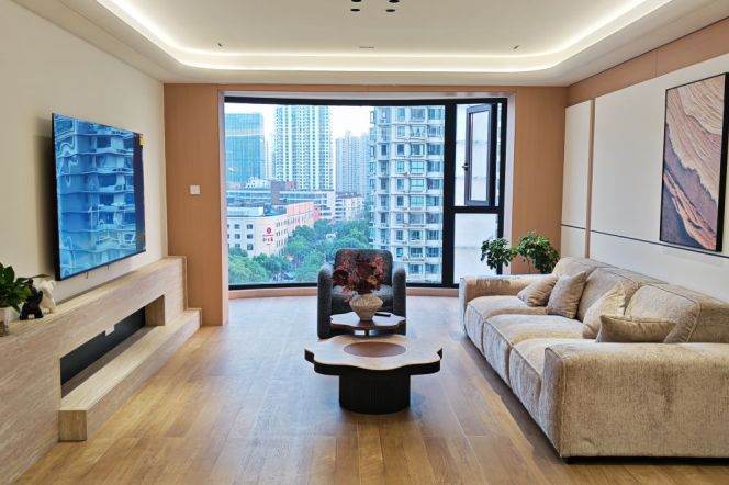 3BR Apartment at Brilliant City with Floor-to-Ceiling Windows (L3/L4)