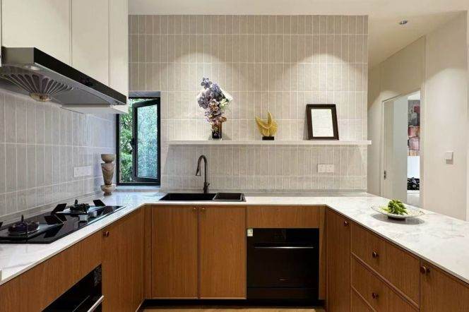 3BR Apartment at Ambassy Court with Terrace (L1/L7/L10)