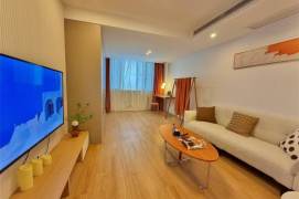 1BR Apartment in Jing'an (L7)