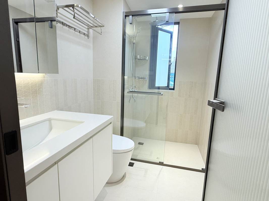 Housing image — Bathroom