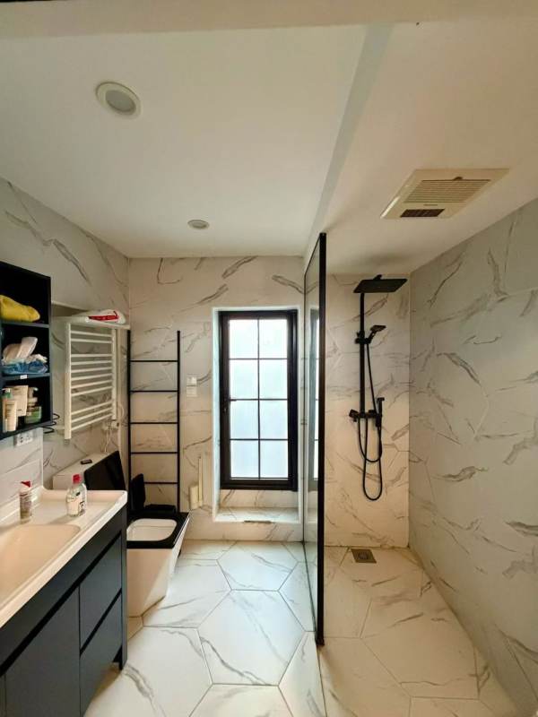 Housing image — Bathroom