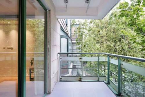 Housing image — Balcony