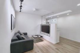 High-Floor 2BR Apartment near Caobao Rd Metro (L1/L12)