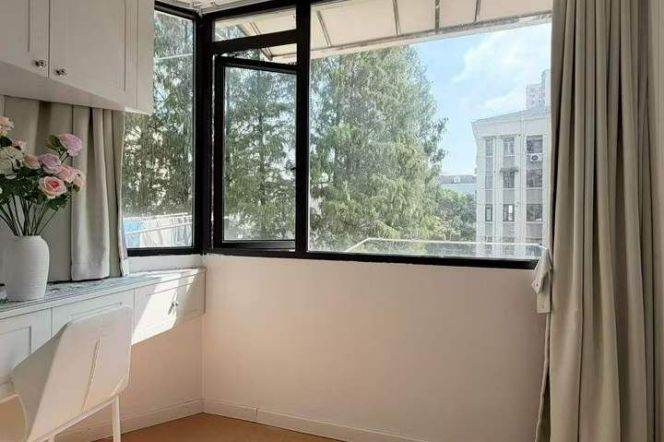 1BR Apartment near Zhenping Rd Metro (L3/L4/L7)