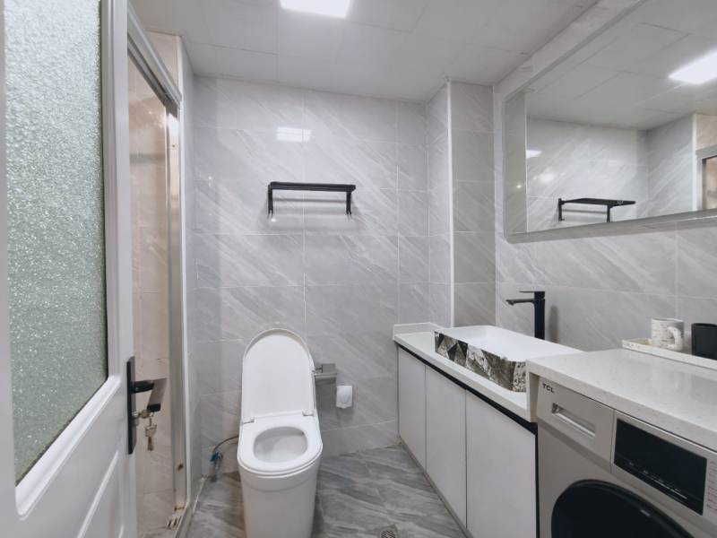 Housing image — Bathroom