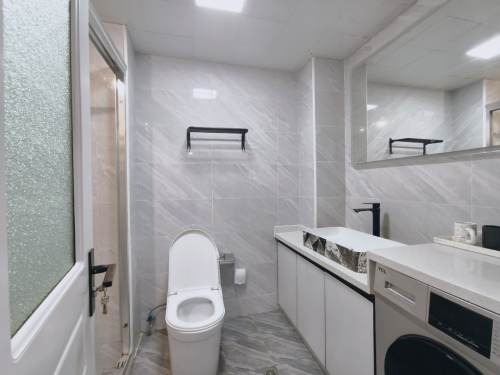 Housing image — Bathroom