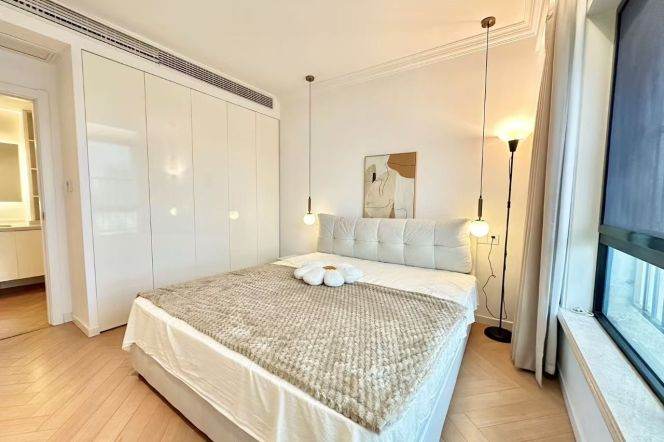 High-Floor 2BR Apartment near Jinshajiang Rd Metro (L11/L13)