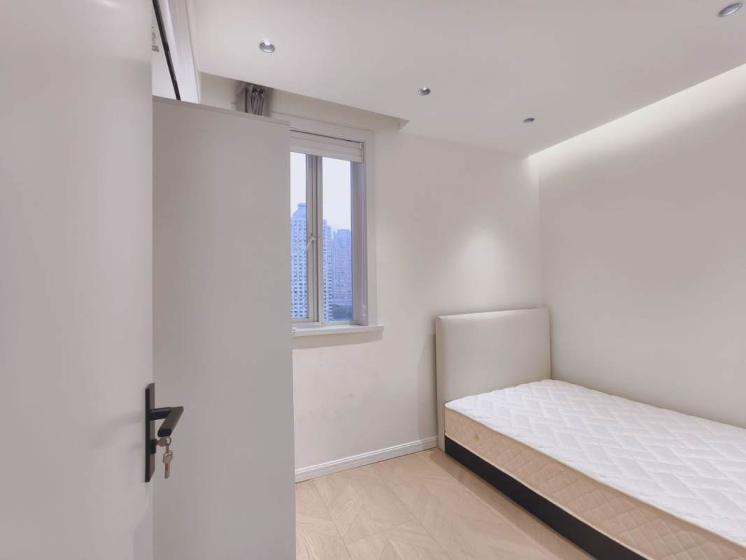 Housing image — Bedroom