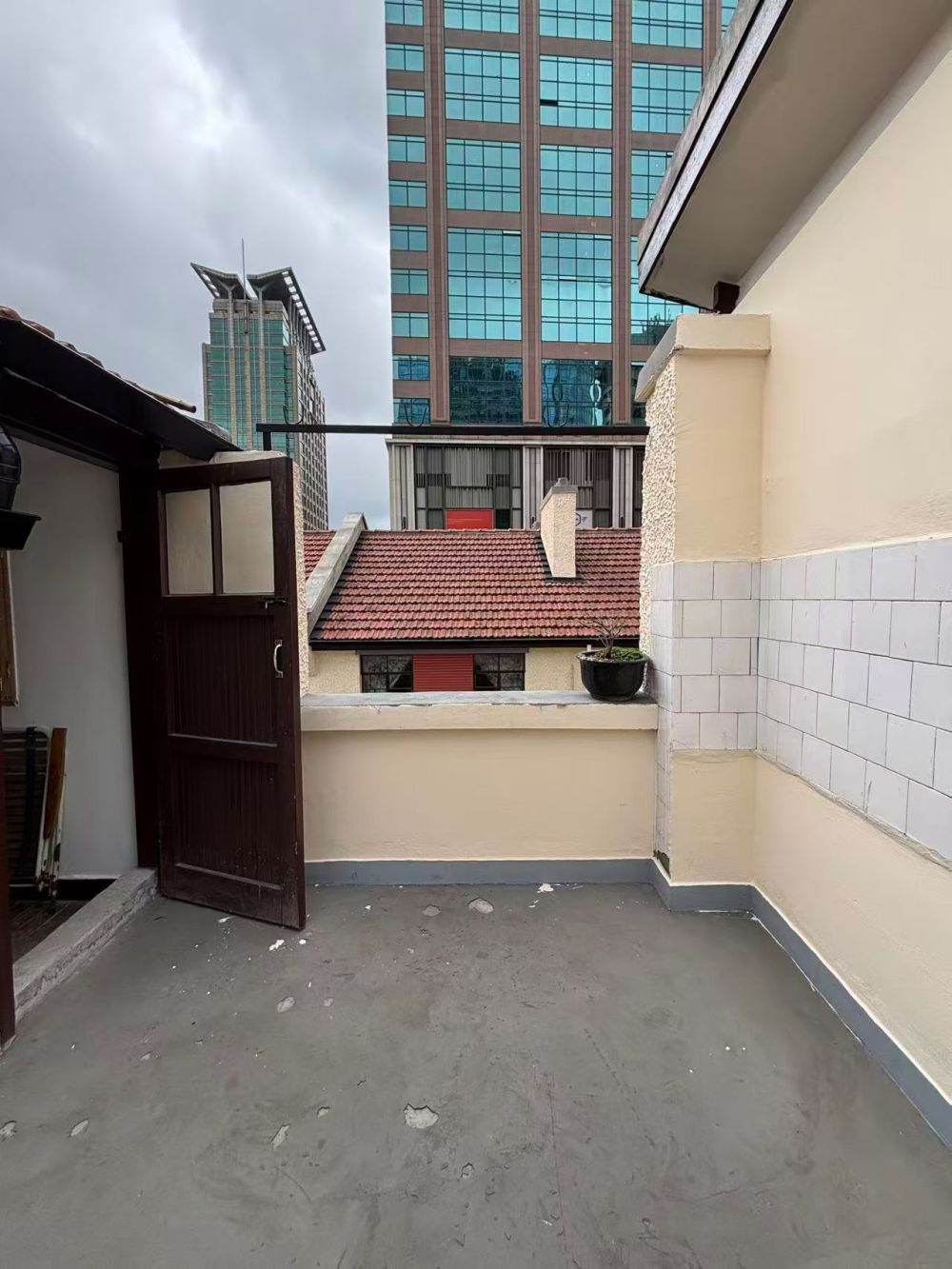 Housing image — Terrace