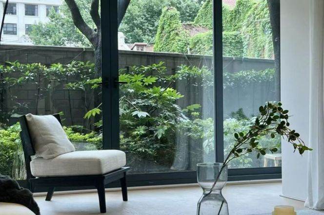 Spacious 2BR Apartment near IAPM with Terrace (L13)