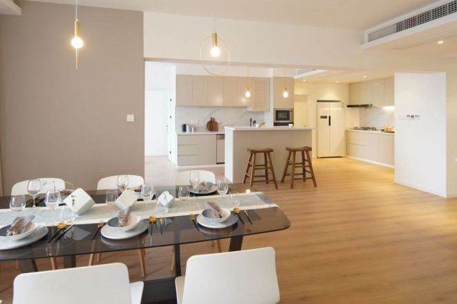 High-Floor 4BR Apartment at Mingyuan Century City (L1/L10/L12)
