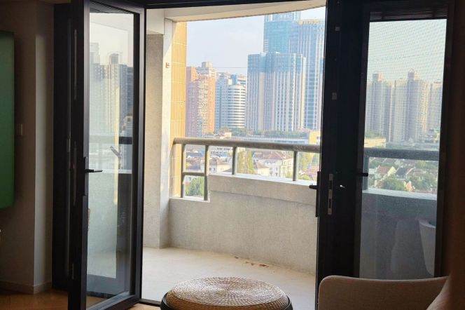Spacious 3BR Apartment near Shanghai Culture Square