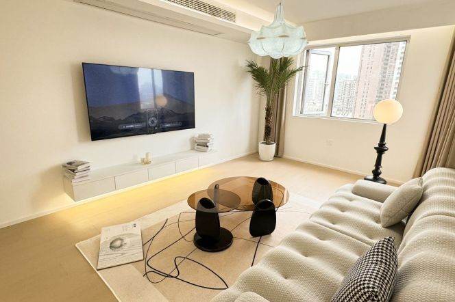 Spacious 2BR Apartment near Madang Rd Metro
