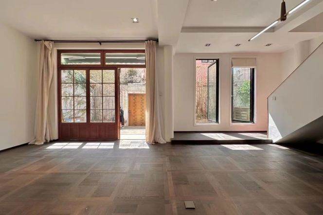 Spacious 3BR Lane House with Terrace
