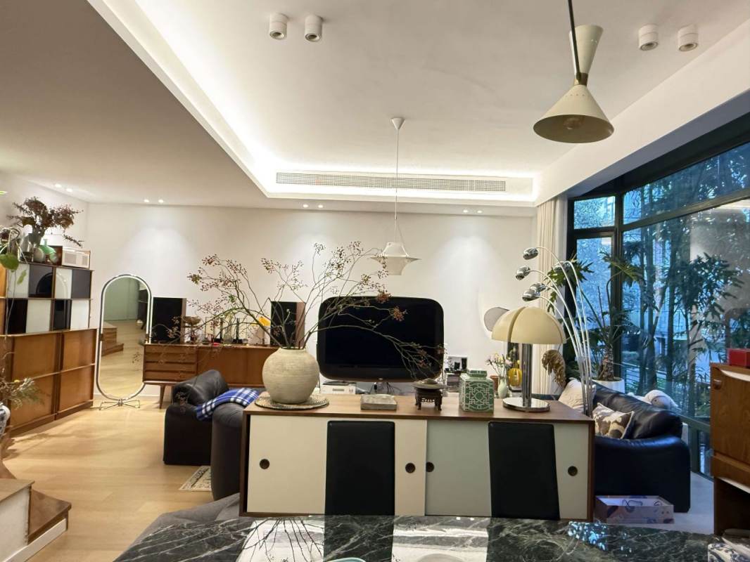 Housing image — Living Room