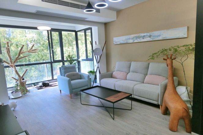 3BR Apartment near Century Park with Green View