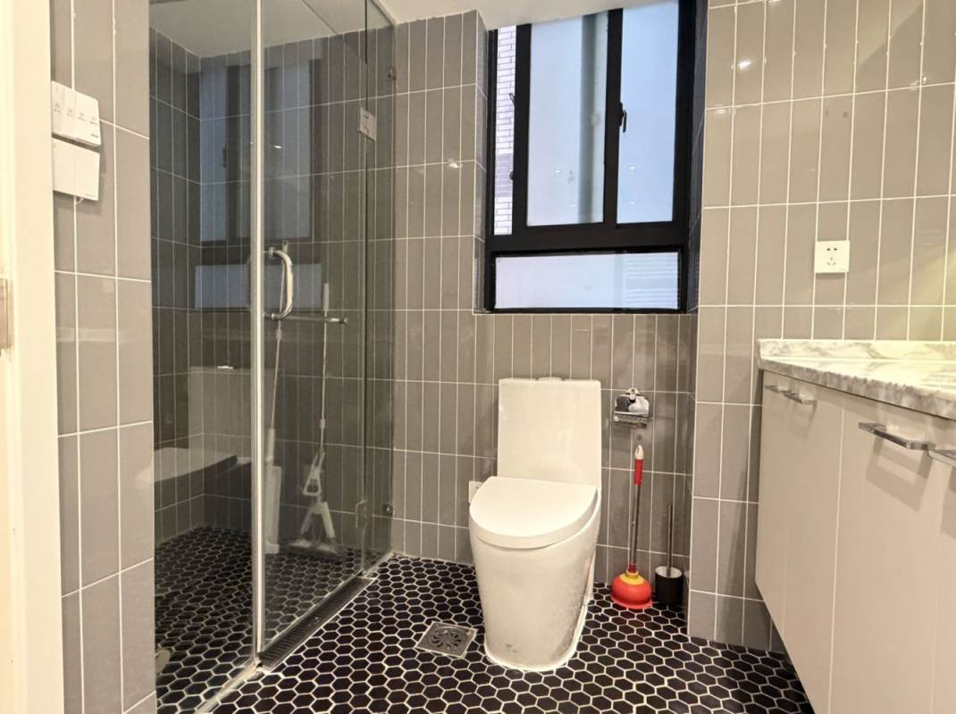 Housing image — Bathroom