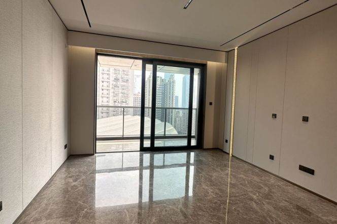 4BR Apartment near Hanzhong Rd Metro