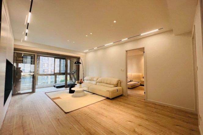3BR Apartment near Yuanshen Sports Center Metro