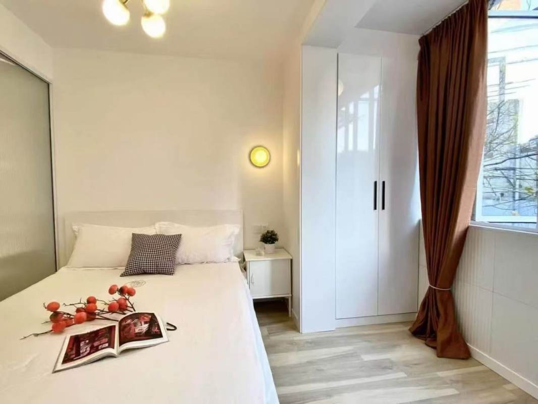 Housing image — Bedroom