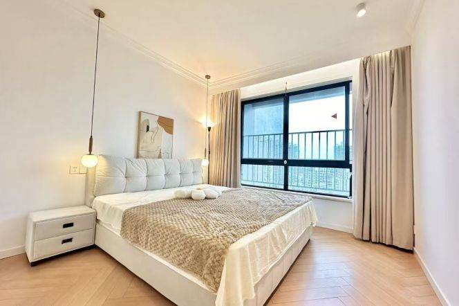High-Floor 2BR Apartment near Jinshajiang Rd Metro (L11/L13)