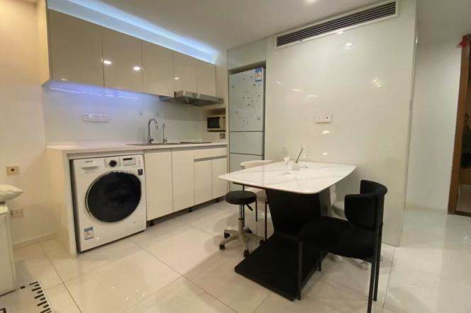 High-Floor 2BR Apartment near Zhongtan Rd Metro (L3/L4)