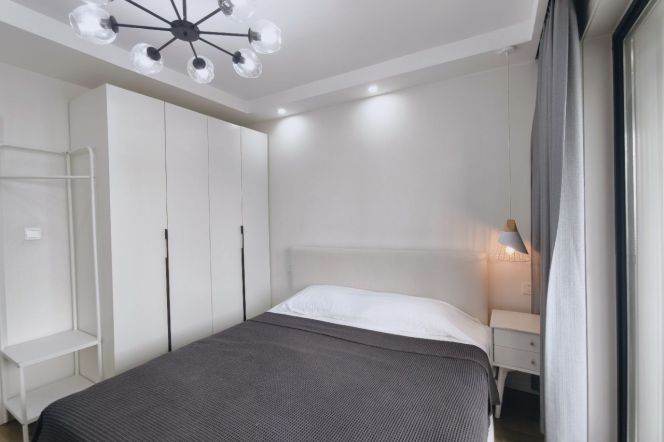 High-Floor 2BR Apartment near Caobao Rd Metro (L1/L12)