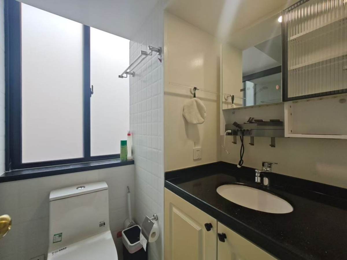 Housing image — Bathroom