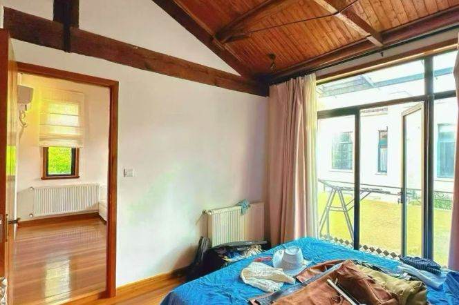 Spacious 1BR Lane House in Old Xuhui (L1/L7)