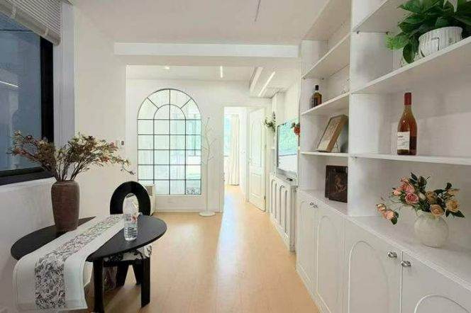 1BR Apartment near Zhenping Rd Metro (L3/L4/L7)