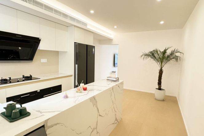 Spacious 2BR Apartment near Madang Rd Metro