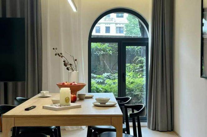 Spacious 2BR Apartment near IAPM with Terrace (L13)