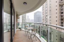 2BR Apartment in Suzhou Creek North (L13)