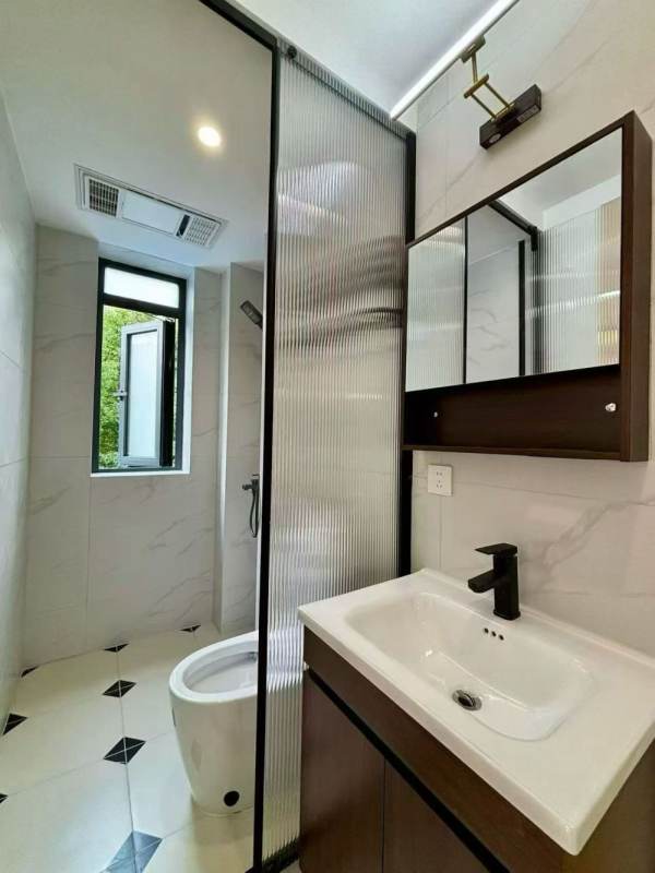 Housing image — Bathroom