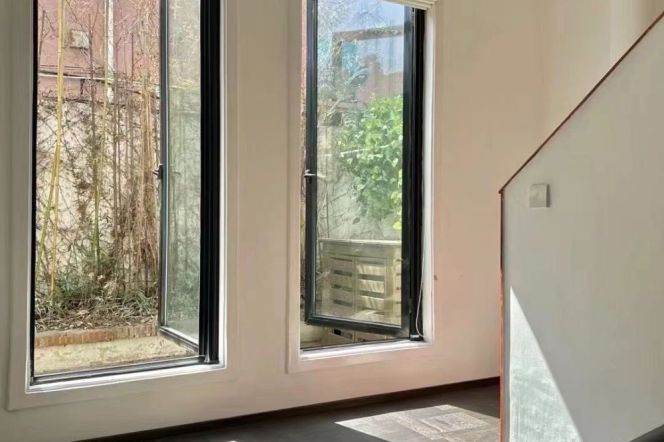 Spacious 3BR Lane House with Terrace