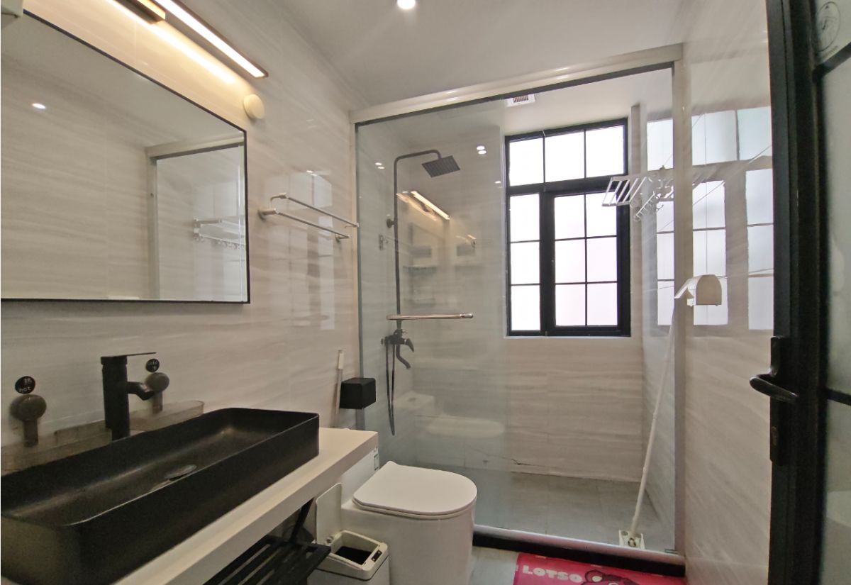 Housing image — Bathroom