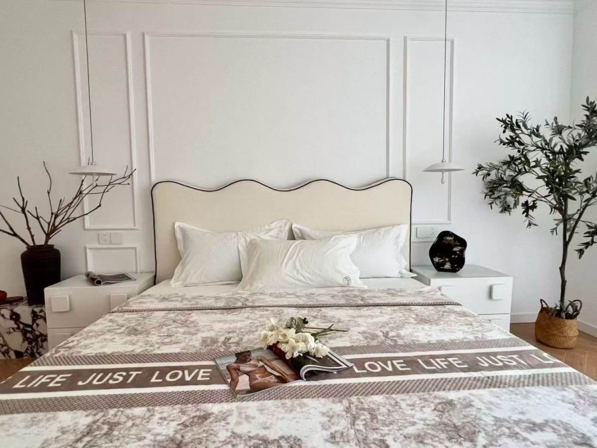 Housing image — Bedroom