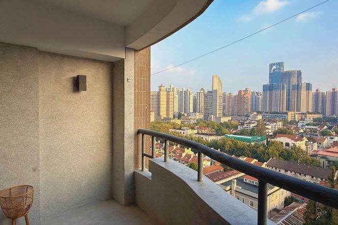 Spacious 3BR Apartment near Shanghai Culture Square