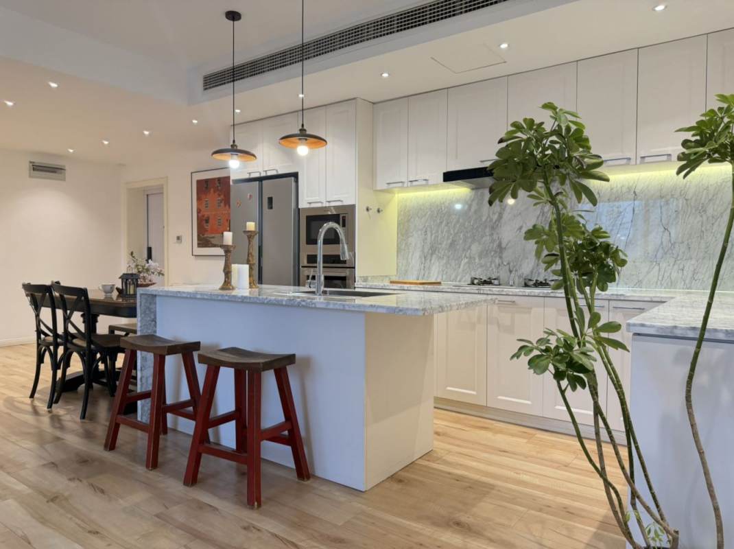 Housing image — Dining Area