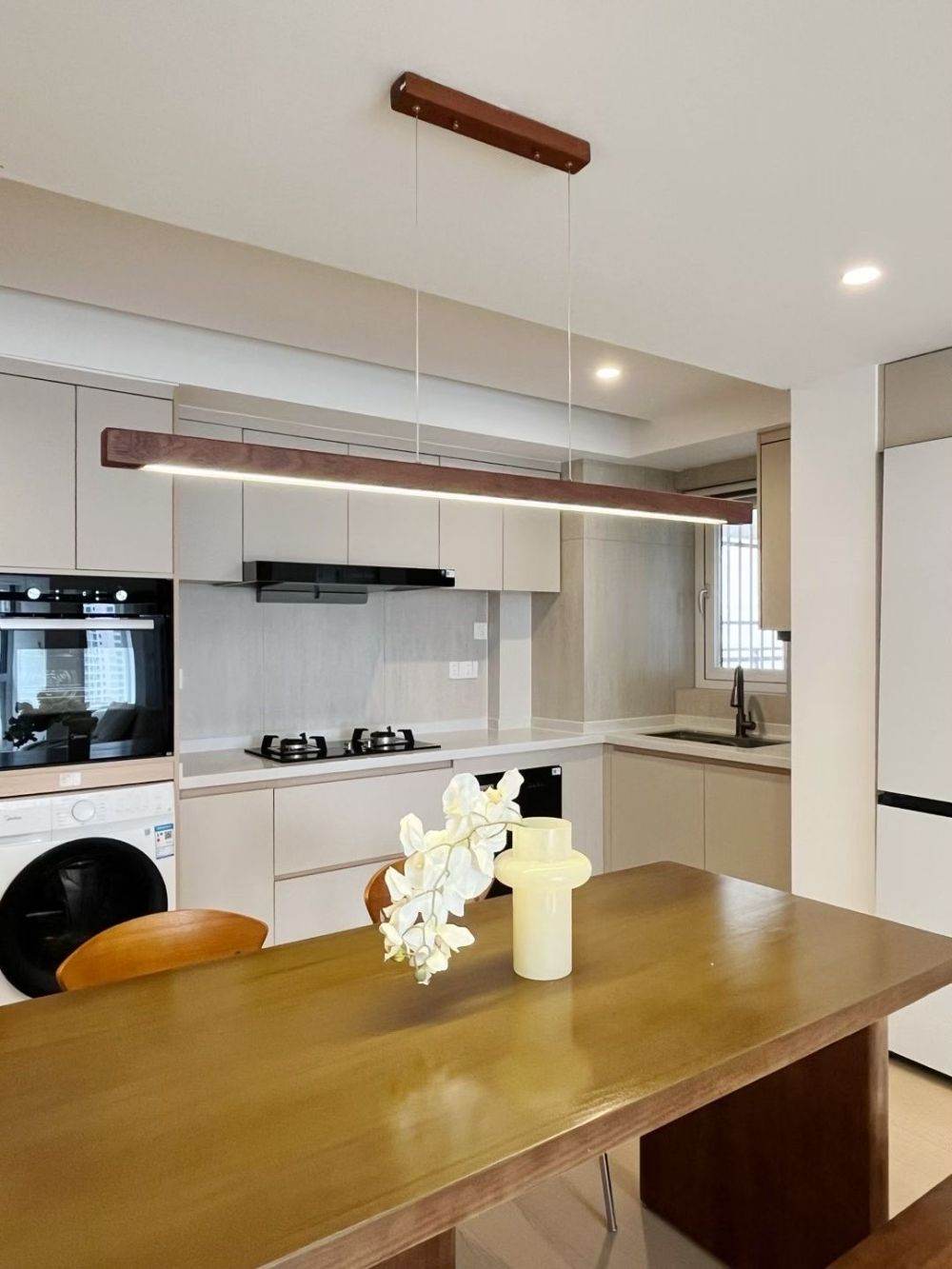 Housing image — Dining Area