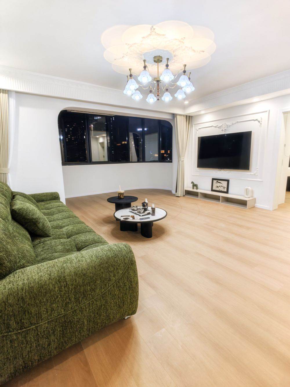 Housing image — Living Room