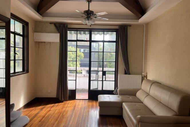 Spacious 1BR Heritage Apartment in Old Xuhui (L1/L7/L10/L12)