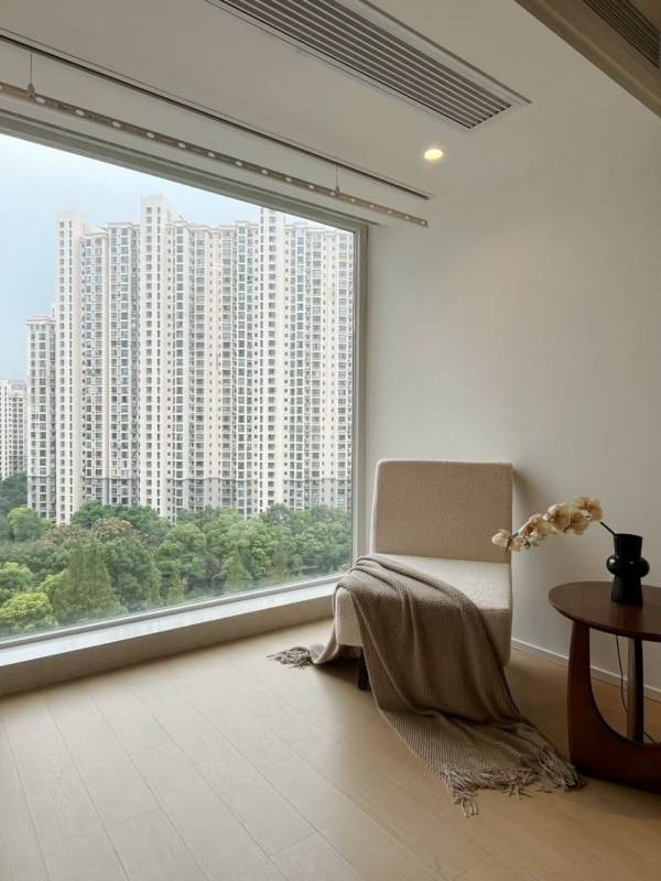 Housing image — Living Room