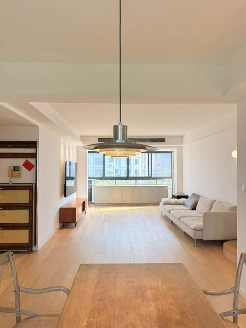 Housing image — Living Room