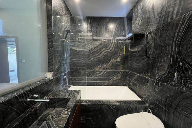 2BR Lane House in Old Xuhui with Private Garden